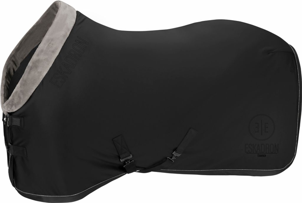 Eskadron ESSENCE Abschwitzdecke " JERSEY FAUXFUR " mit Fauxfur Fütterung und kuscheligem Kragen Größe - 135cm Farbe - black