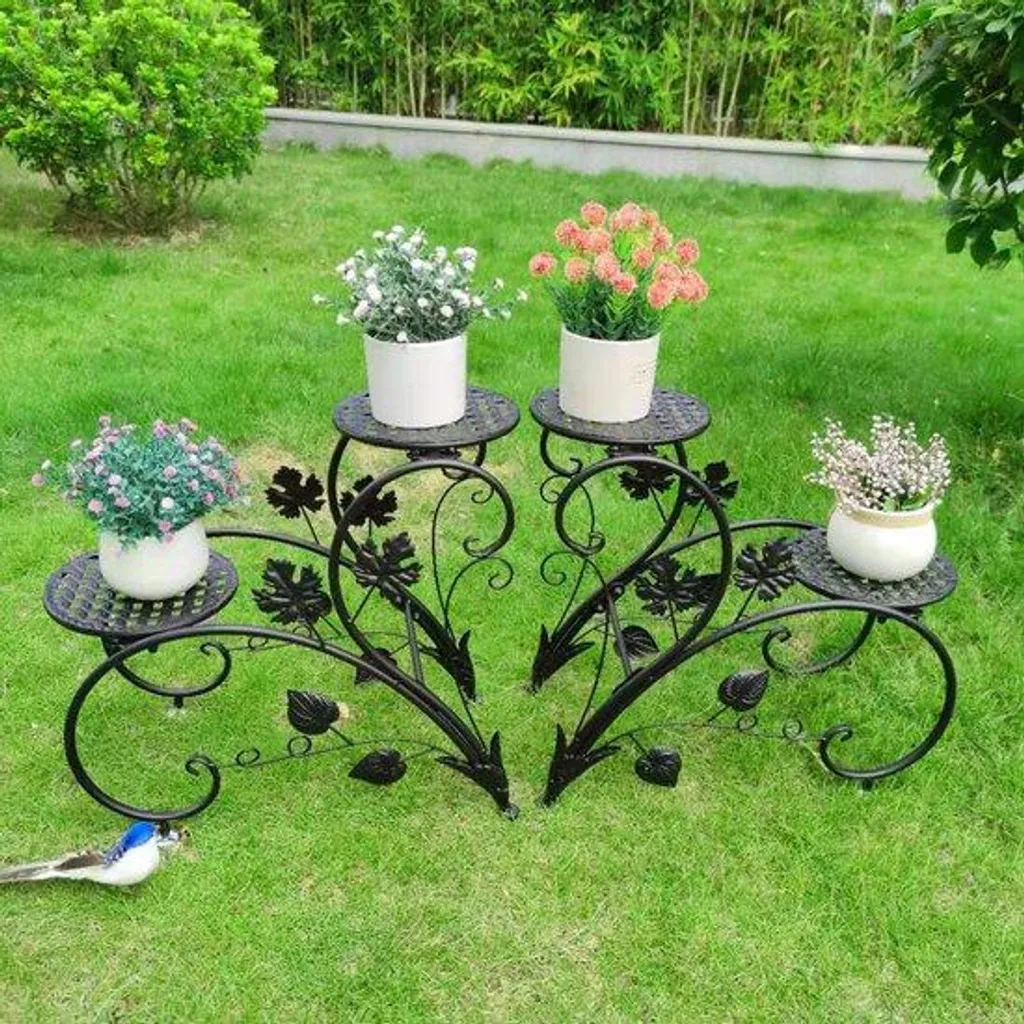 Étagère à plantes en forme de cœur noir avec 3 tablettes en métal