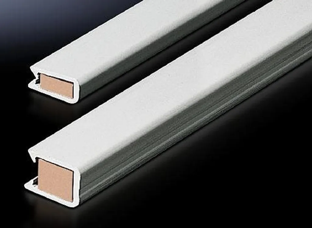 Cache de protection Rittal pour jeux de barres de cuivre 1000mm par 4 - 3
