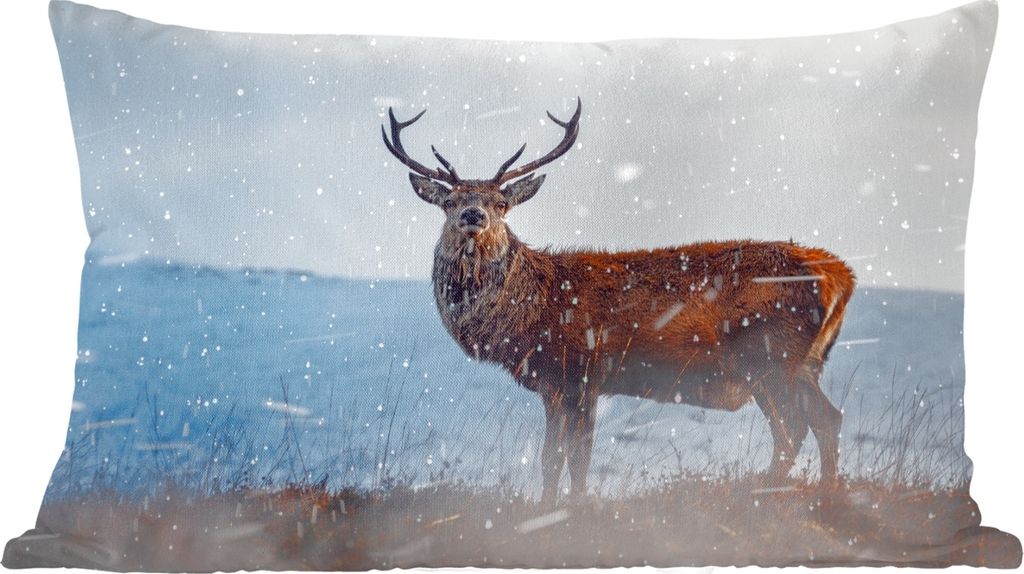 MuchoWow Zierkissen Sofakissen Wohnzimmer Dekokissen 50x30 cm Hirsche auf der verschneiten Heide - Wohnzimmerdekoration - Polster mit Photo