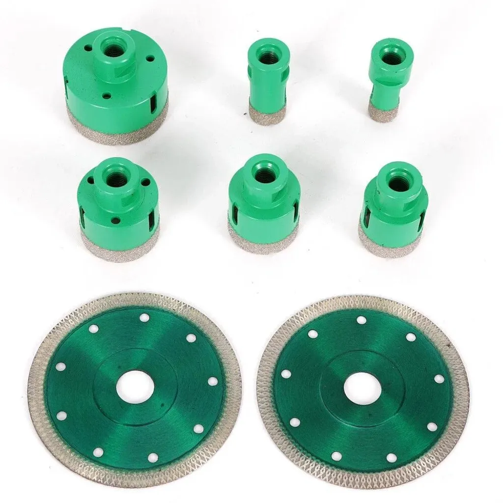 Finis les Carreaux Cassés avec ce Jeu de Couronnes Diamantées M14