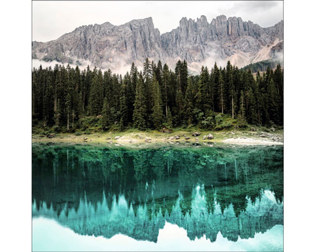 Glasbild Wald am Bergsee 20x20 cm