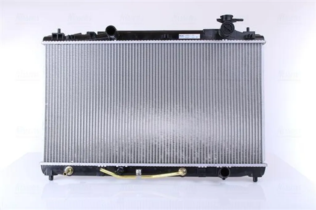Évitez la Surchauffe avec le Radiateur Moteur 646808 pour Toyota Camry