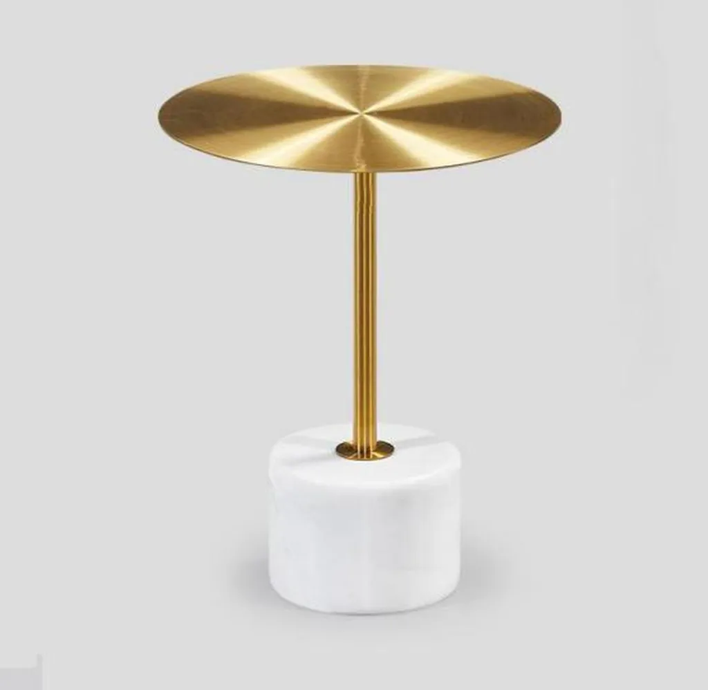 Table d'appoint en métal doré moderne pour salon et chambre - Modèle Luxe