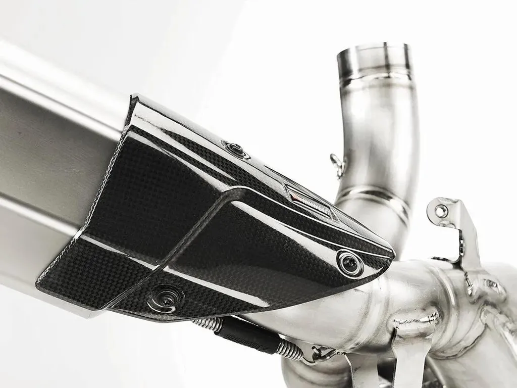 Pare-chaleur en Carbone Akrapovic pour Moto Ducati Performance Noire
