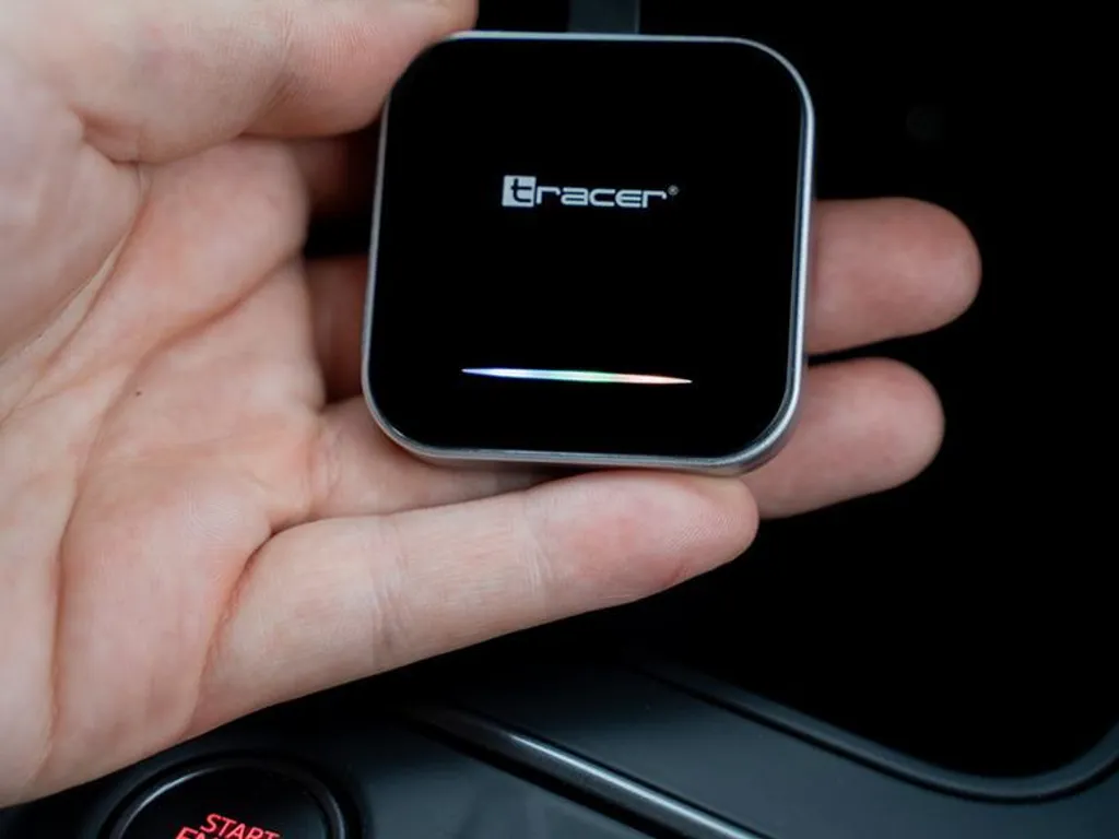 Adaptateur CarPlay Android Auto TRACER connexion 5GHz ultra rapide