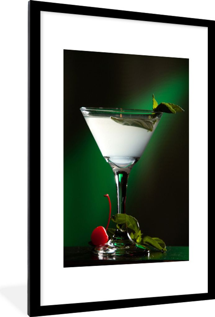 MuchoWow Gerahmtes Poster Martini-Cocktail mit Minzblättern auf grünem Hintergrund 60x90 cm - Poster mit Schwarzem Bilderrahmen Wandposter Rahm...