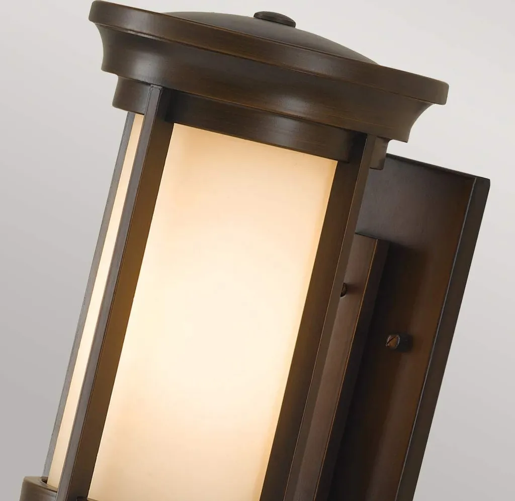 Applique extérieure E27 Merrill Feiss étanche IP44 Finition Bronze 60W