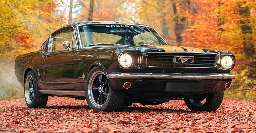 mydays 1966er Mustang Fastback fahren Hamburg (8 Std.); Erlebnis verschenken oder selbst erleben; Gutschein für 1 Person(en)