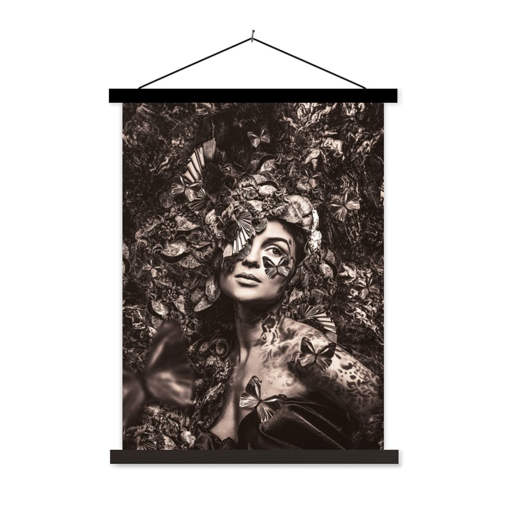 MuchoWow Textilposter Frau - Pflanzen - Schmetterling 40x53 cm mit schwarzem Rahmen - Abbildung