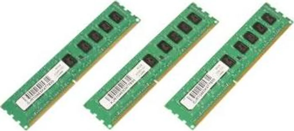 Barette RAM CoreParts 12 Go pour réparer un ordinateur HP trop lent