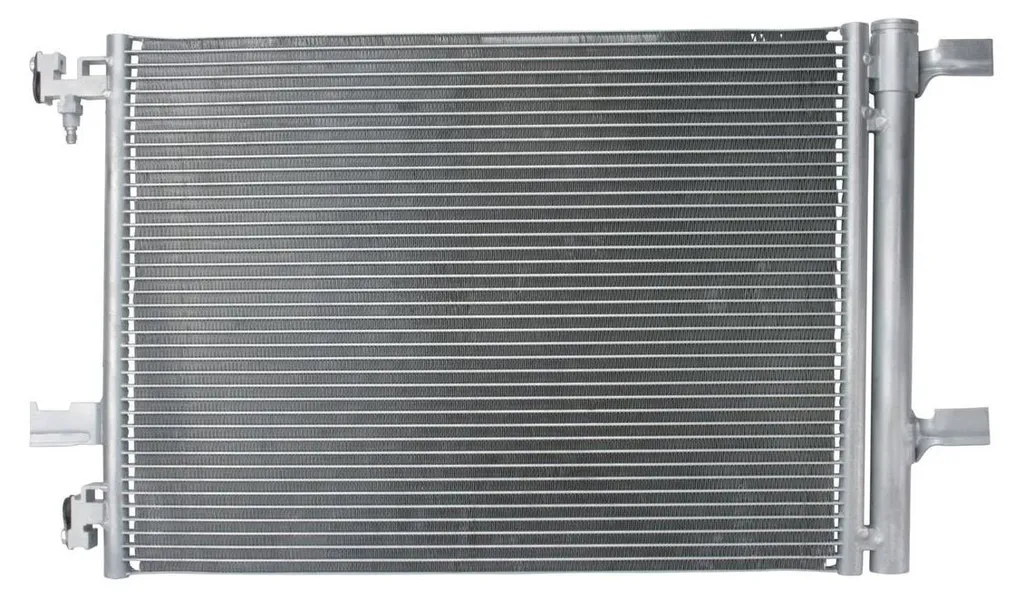 Fini les fuites de clim sur Opel Astra : Condenseur Bosch 530x401 mm