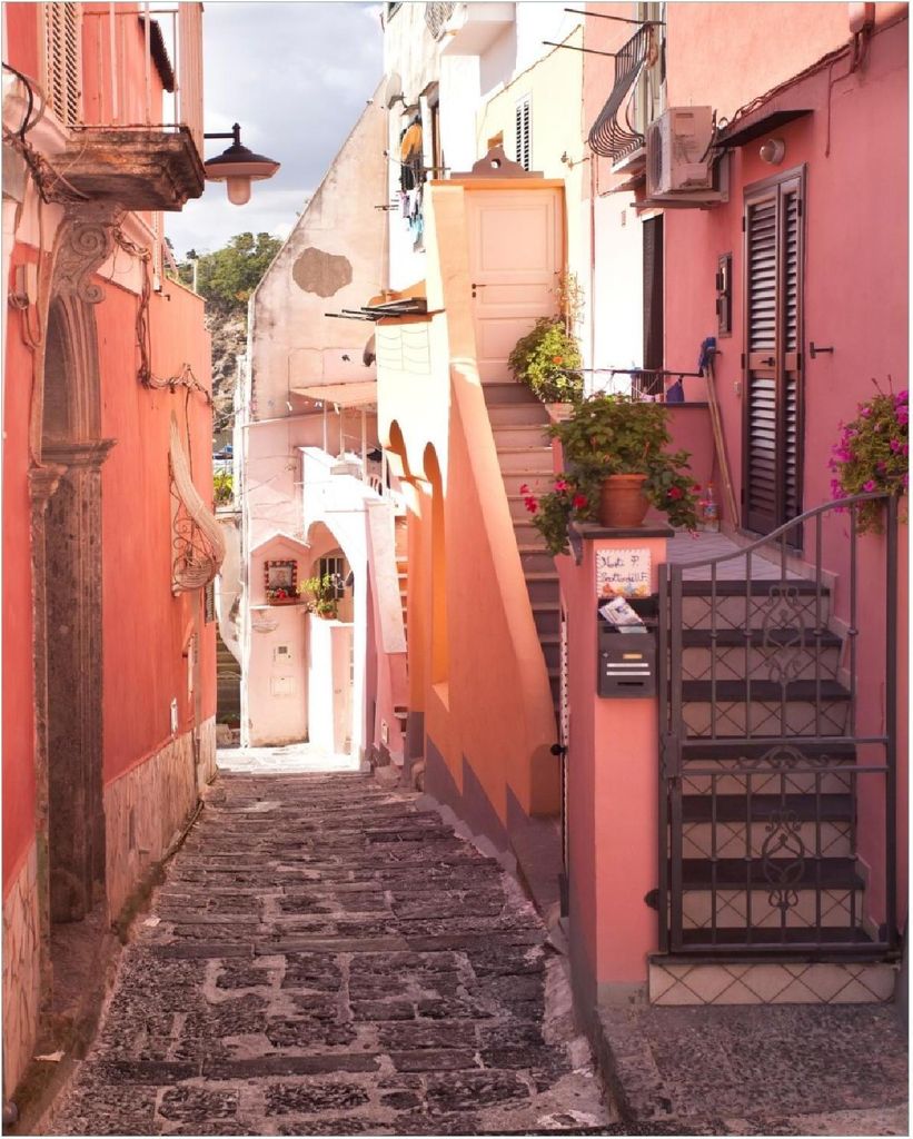 Wallario Poster - Südländische Gasse- Italien bei Sonnenschein, Kunstdruck Größe: 40 x 50 cm