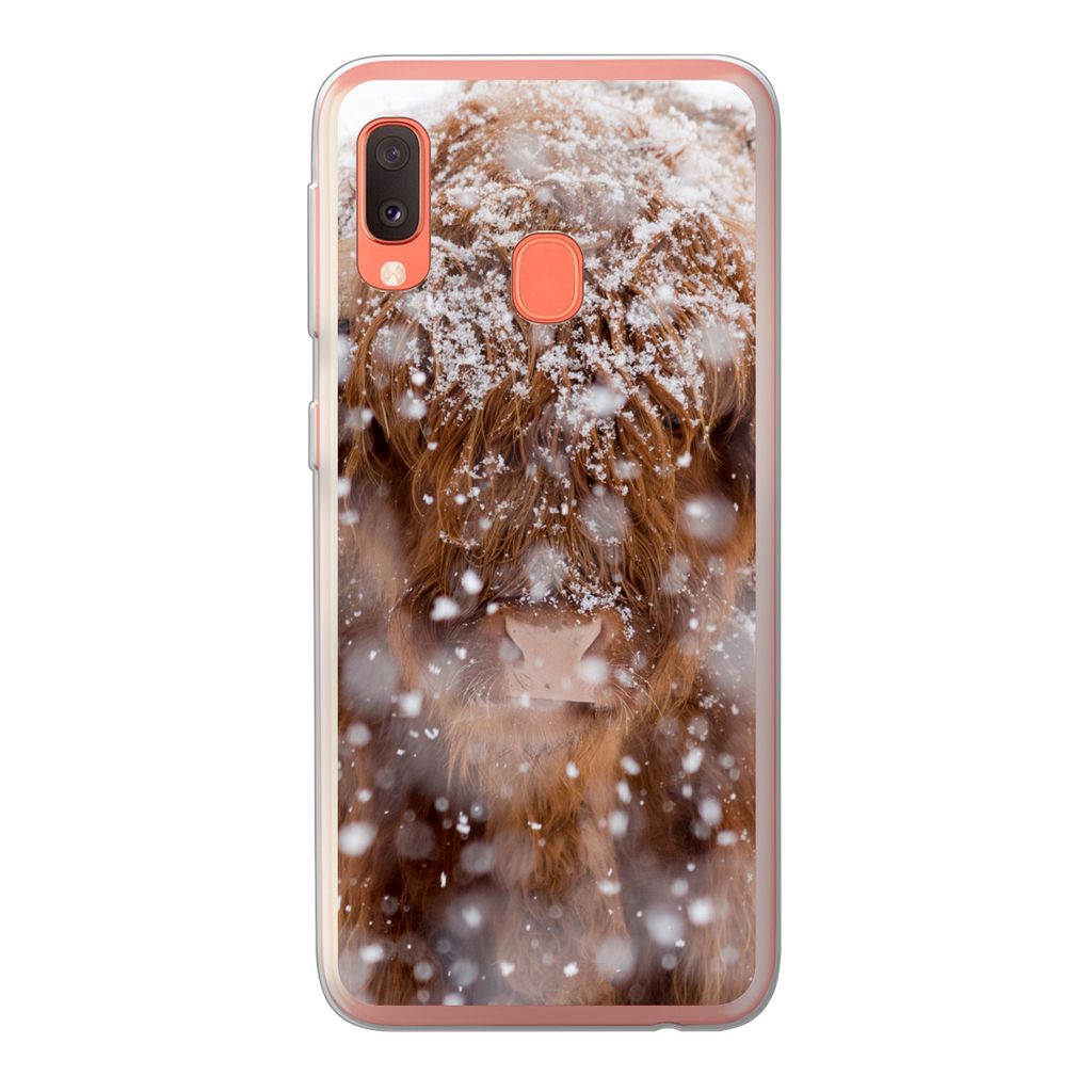 MuchoWow Handyhülle Schutzhülle Hülle für Samsung Galaxy A20e Schottischer Highlander - Hörner - Schnee Silikon Softcase Handy Hülle - Abde...