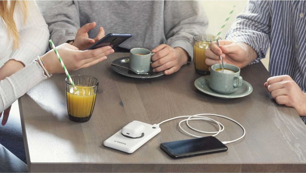 VARTA Zusatzakku "Wireless Power Bank" 10.000 mAh weiß Produktbild 11