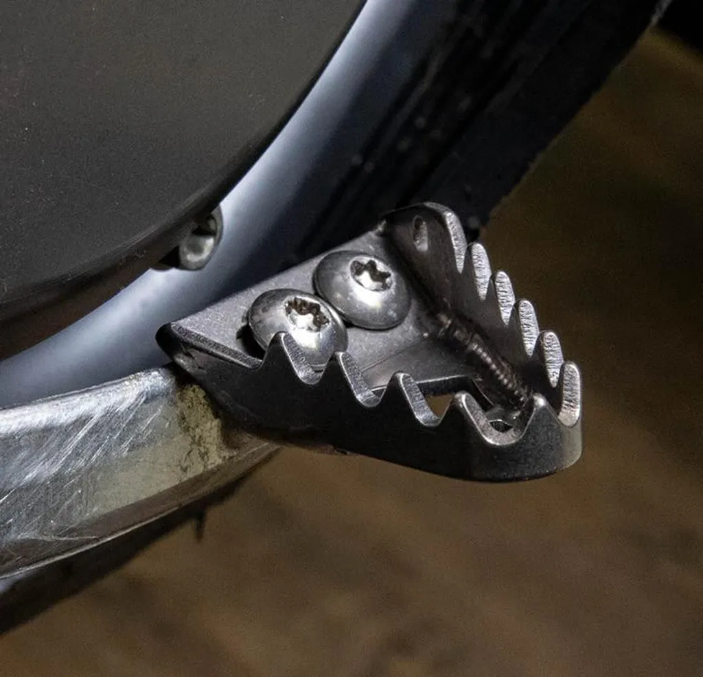 Brake Tip Titan Anchor Xg-2320 : Fini les Glisses sur la Pédale de Frein
