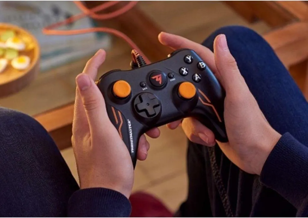 Manette de jeu pour PC ThrustMaster GP XID Pro avec câble USB fixe - 10