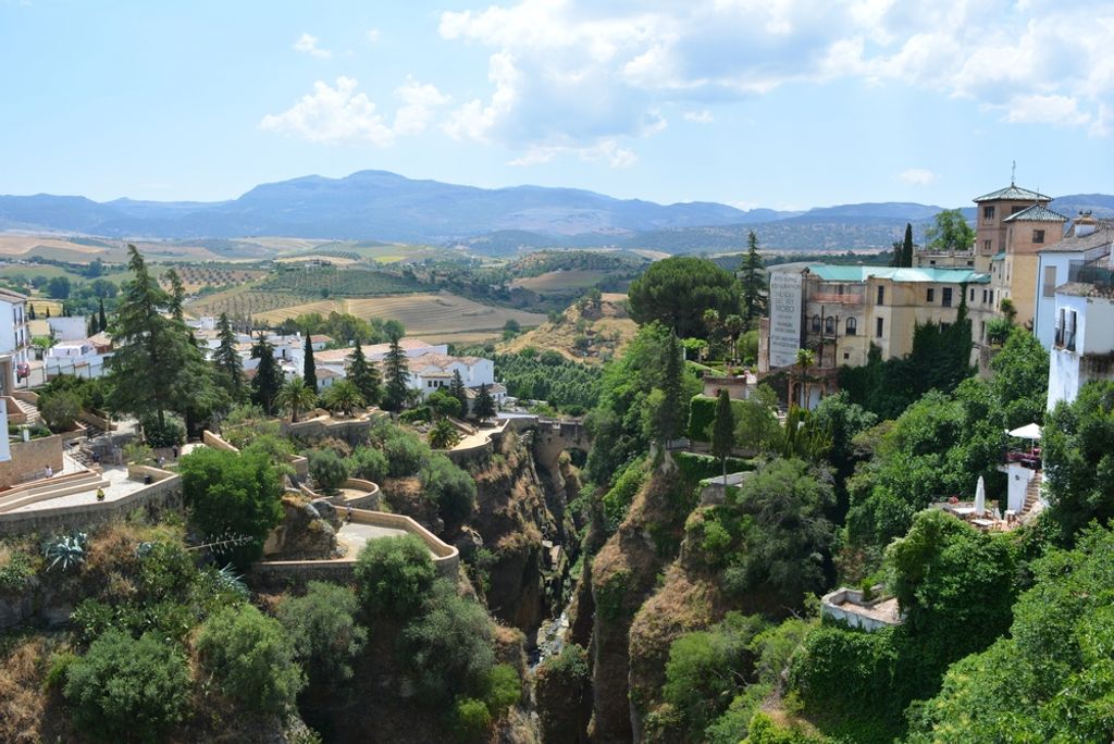 hansepuzzle 50518 - Ronda Puzzle, 2000 Teile, Reisen, 90,0 x 60,0cm mit hochwertiger Aufbewahrung, Kartonbox und wiederverschließbarem Beutel