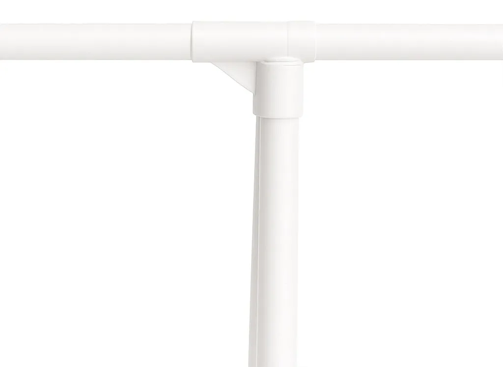 Dressing ouvert à roulettes pour optimiser le rangement des petits espaces - 5