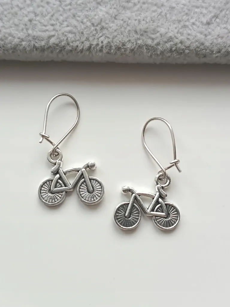 Orecchini Piccoli Bici e Beagle Argento 925 - Eleganza Discreta