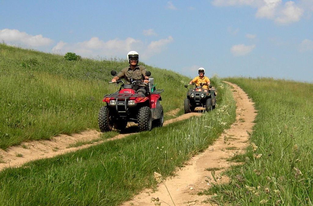mydays Quad Tour Mecklenburger Seen; Erlebnis verschenken oder selbst erleben; Gutschein für 1 Person(en)