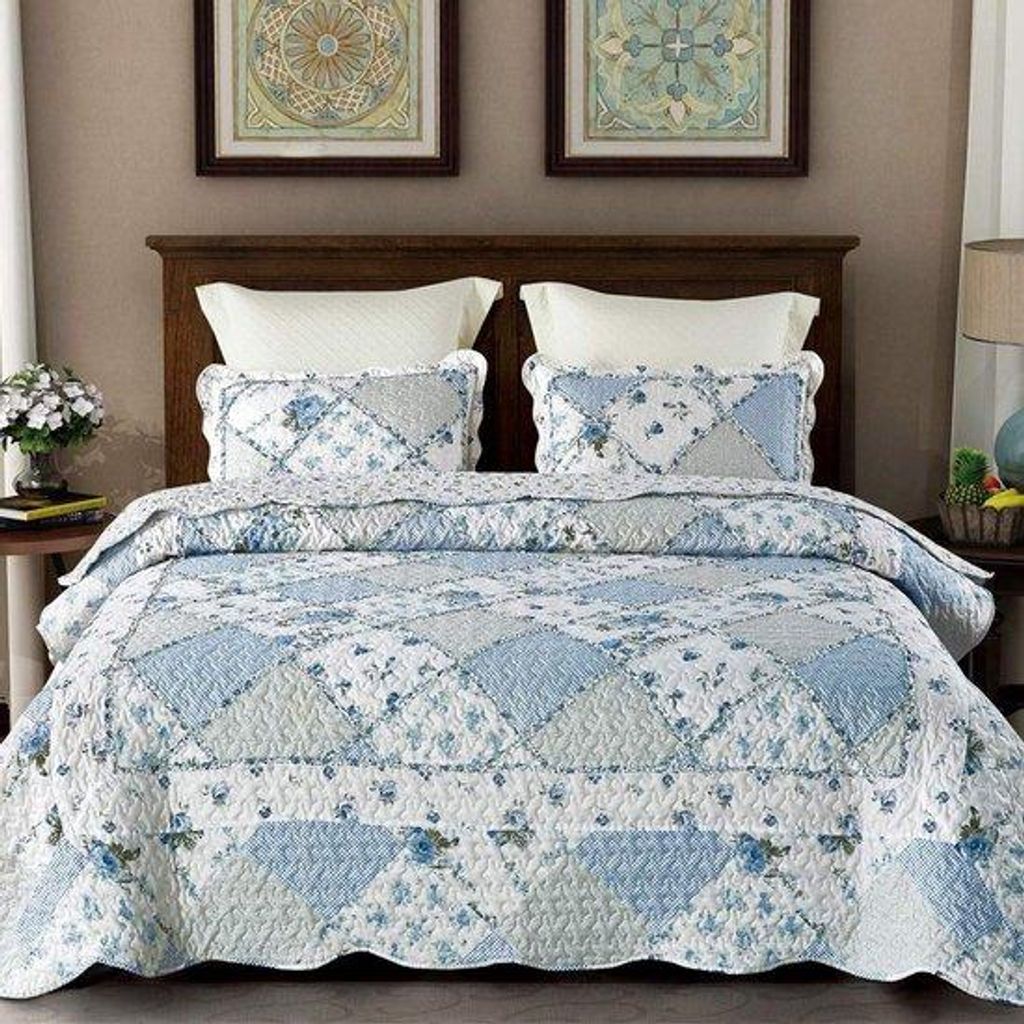 Famanu Sprei 220 x 240 cm - Blau - Patchworkdecke mit Blumenmuster - Wendbares Design