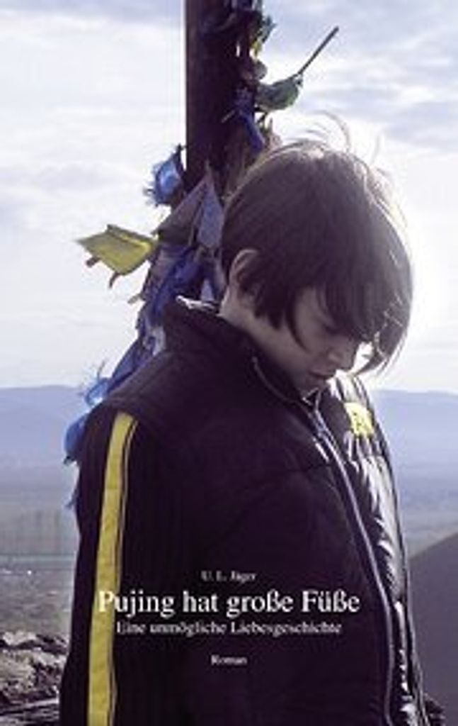 Pujing hat große Füße