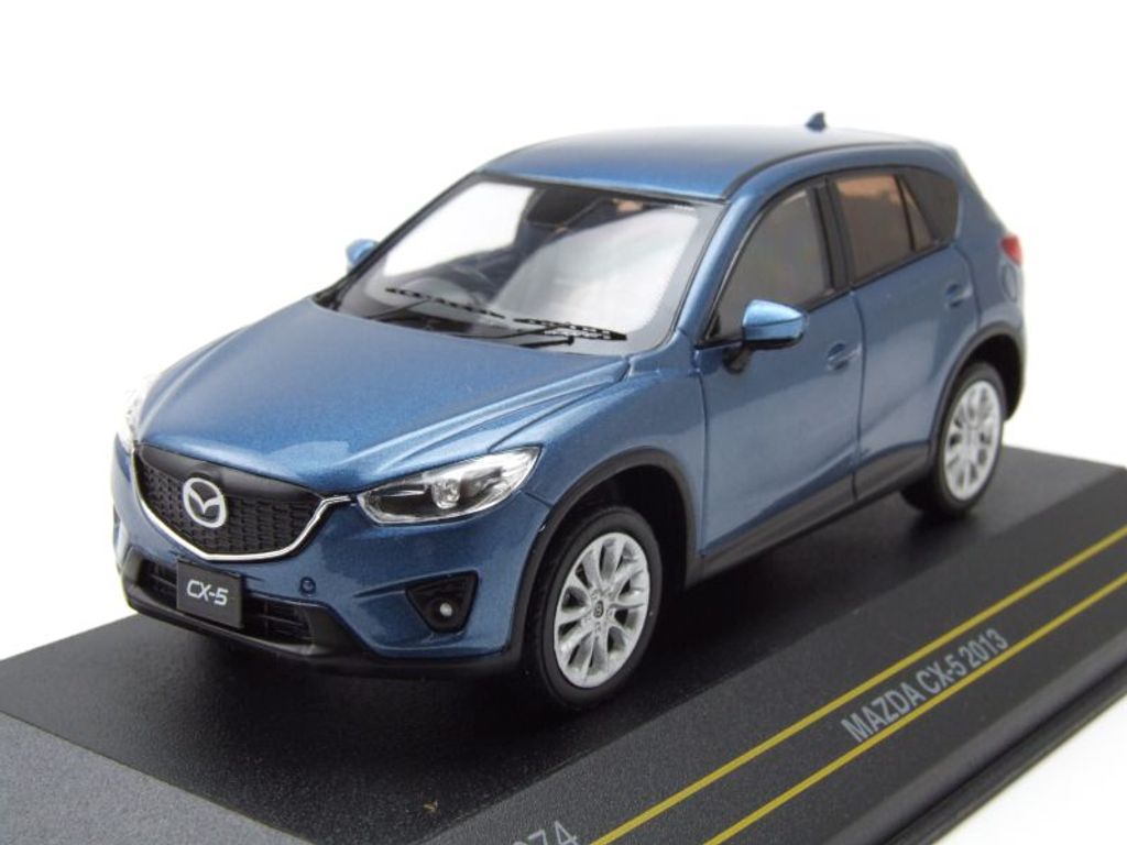 Mazda CX-5 (RHD) 2013 blau metallic Modellauto 1:43 First 43