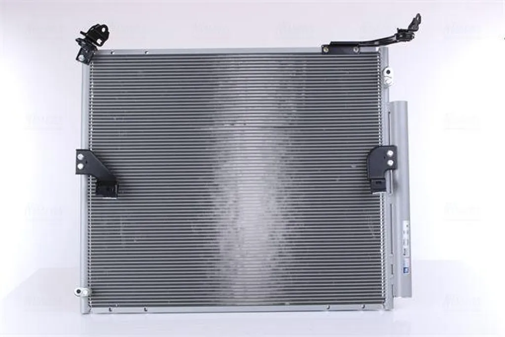 Condenseur de Climatisation pour Toyota Land Cruiser - Nissens 940623