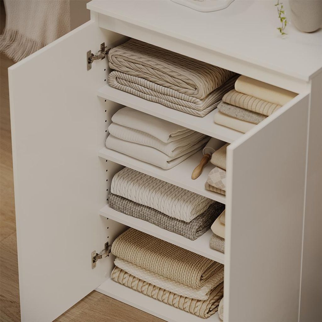 Kommode Vicco Claus Weiß 74 x 99.6 cm mit 2 Türen, Model Produktbild 