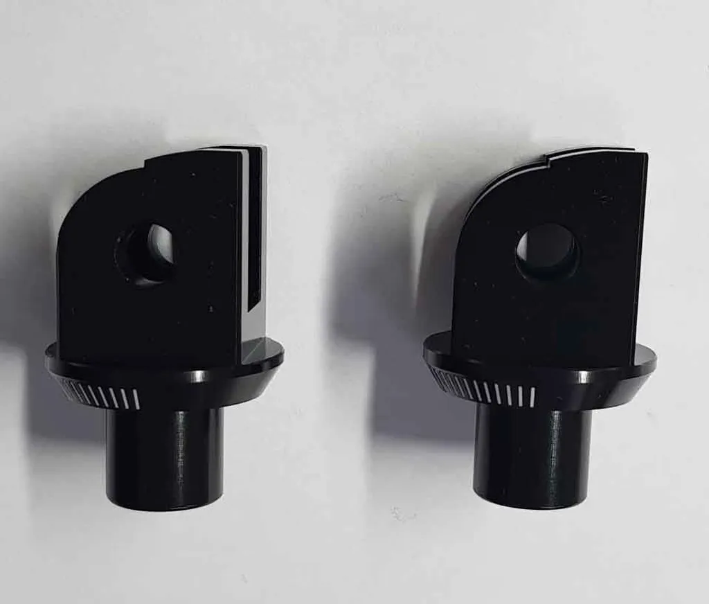 Cale-pieds en Aluminium Noir PUIG 6453N pour Moto SUZUKI GSX-R1000