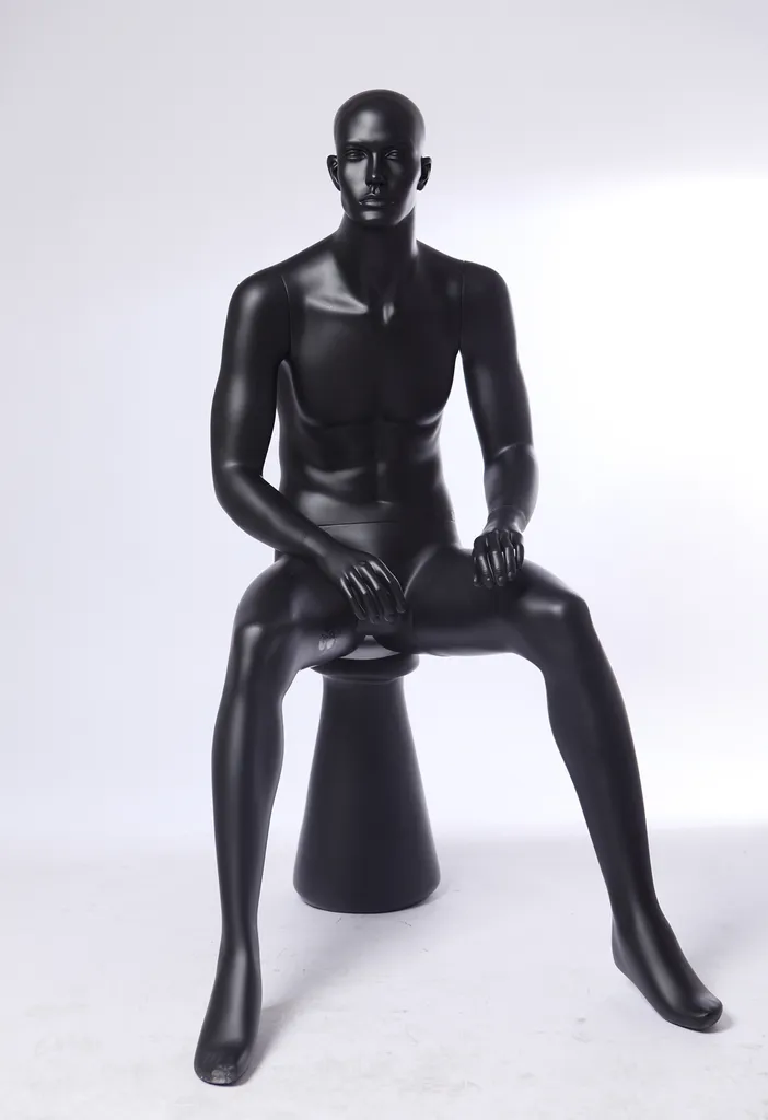 Mannequin homme assis noir mat abstrait QT10-8 pour vitrine moderne