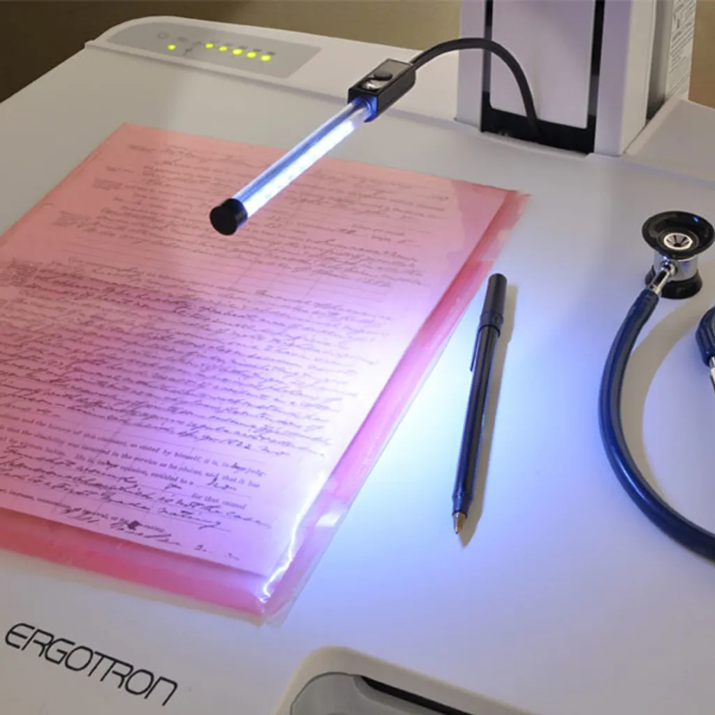Réduisez la fatigue oculaire avec l'éclairage Ergotron SV Tasklight ajustable