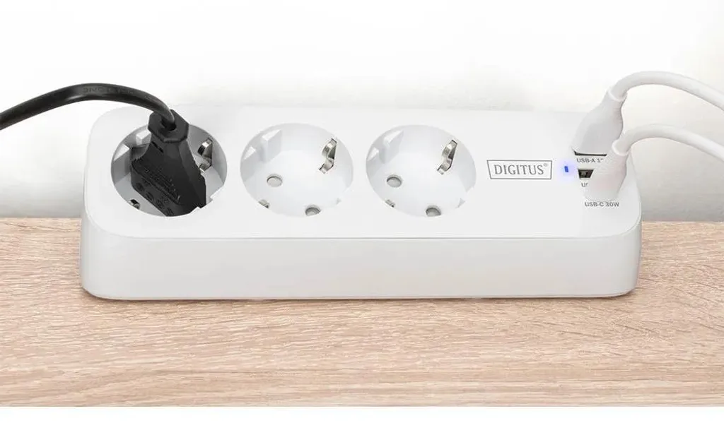 Multiprise compacte 2 prises pour éviter les chargeurs encombrants