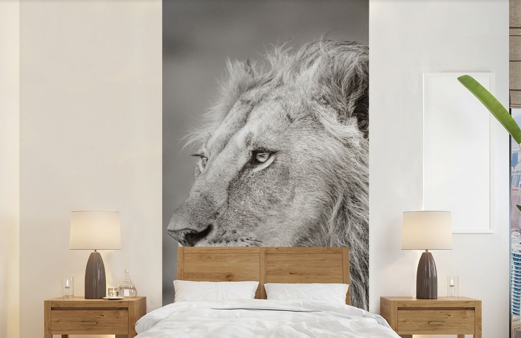 MuchoWow Fototapete für Wohnzimmer oder Schlafzimmer Wandtapete Vinyl Motivtapete Löwe - Wilde Tiere - Schwarz - 120x240 cm - Hintergrundbild