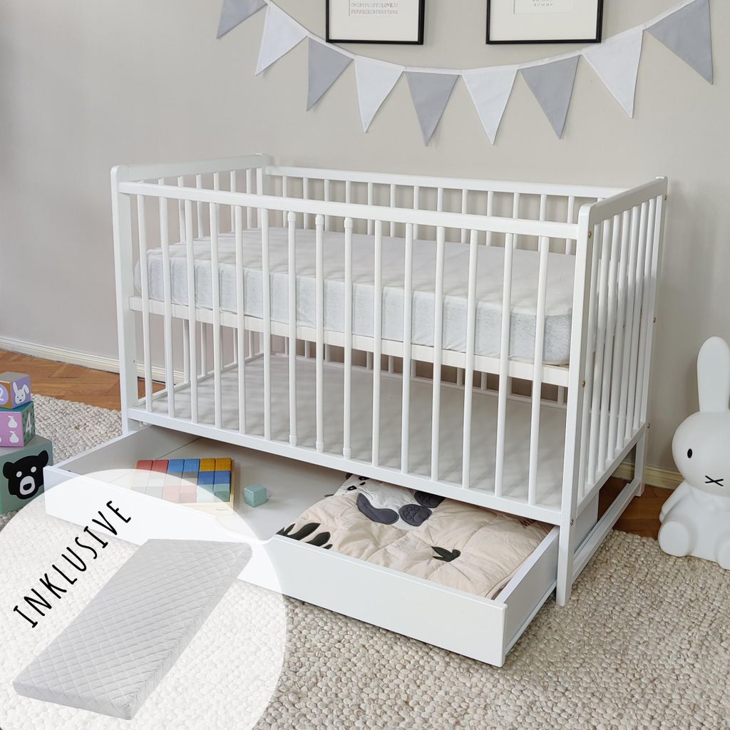 Babybett 60x120 cm mit Schublade und Matratze Kinderbett Produktbild 