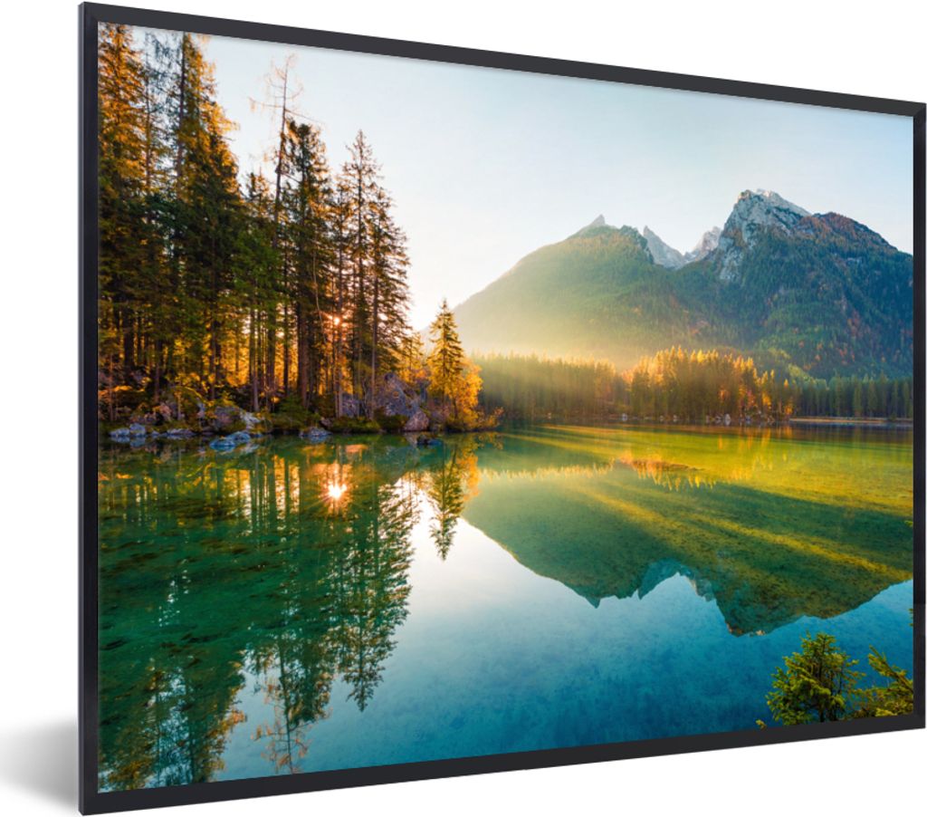 MuchoWow Gerahmtes Poster See - Wald - Berge - Natur - Sonne - Landschaft 80x60 cm - Poster mit Schwarzem Bilderrahmen Wandposter Rahmen Foto Bil...