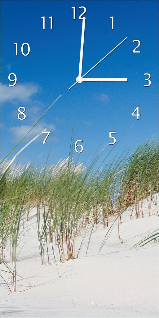 Wallario Design Wanduhr Düne am Strand unter blauem Himmel aus Echtglas, Größe 30 x 60 cm