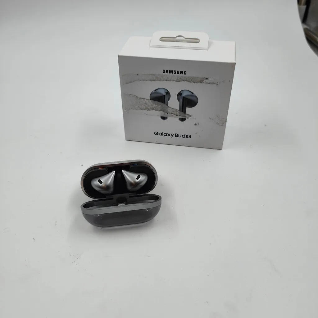 Écouteurs Bluetooth Samsung Galaxy Buds3 Argent TWS Intras avec Micro - 6