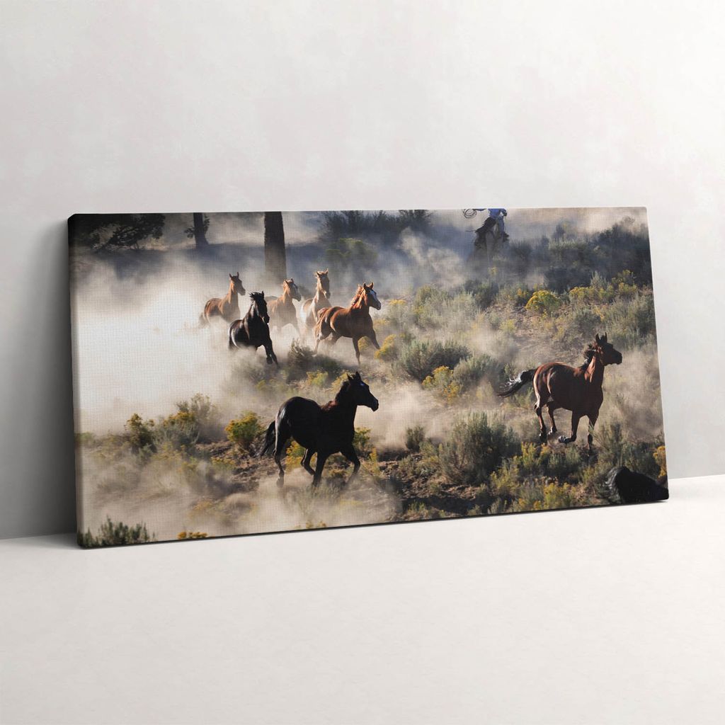 Eine Herde eilender Pferde – Leinwandbild Wandbild – 140x70 cm – Leinwandbilder – Wandbilder – Schlafzimmer – Flur
