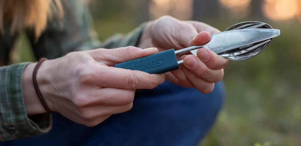 Couteau de loisirs polyvalent taille unique pour le camping en forêt