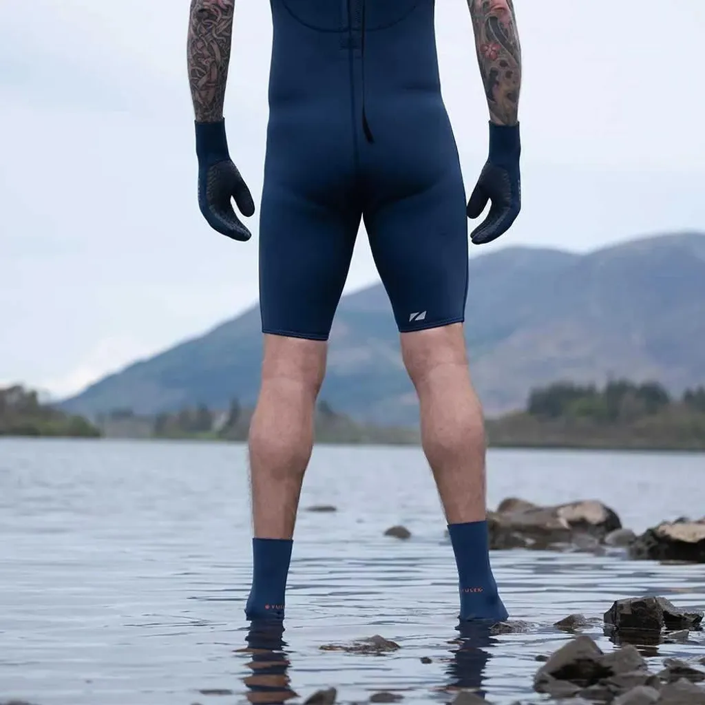 Gants Zone3 Yulex® Bleu S : Finissez-en avec les mains froides en mer - 2