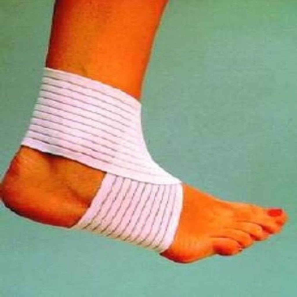 Knöchelkreuzbandage Gr.1 Damen 1 St Produktbild 