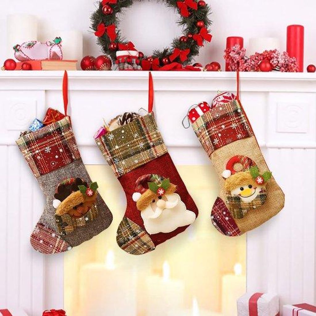 Unyqoos Set mit 3 dekorativen Weihnachtssocken für atmosphärische Weihnachtsdekoration