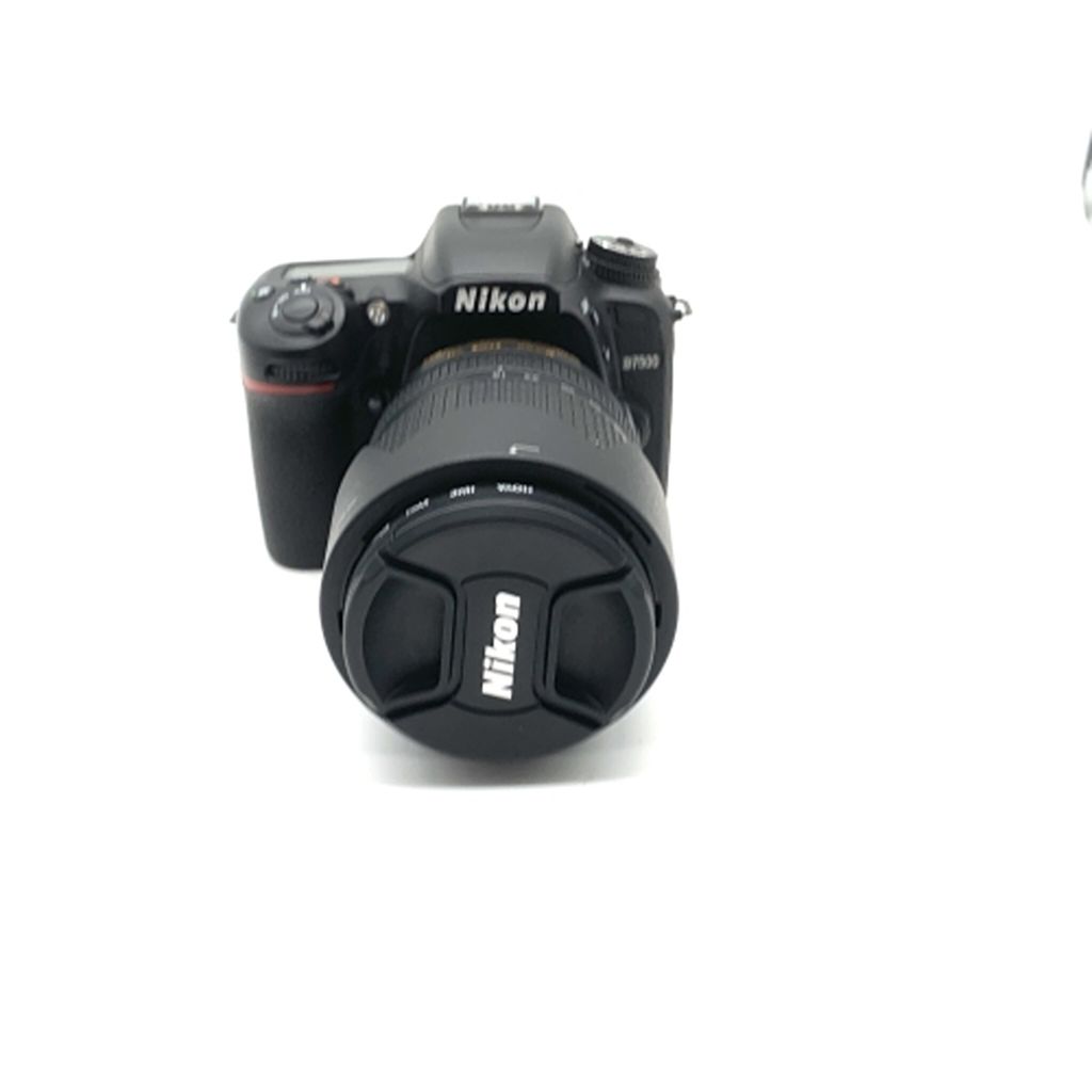 Nikon D7500 Kit AF-S DX 18-140 mm 1:3.5-5.6G ED VR (Lieferung nur an Gesellschafter mit Nikon SDII-Vertrag)