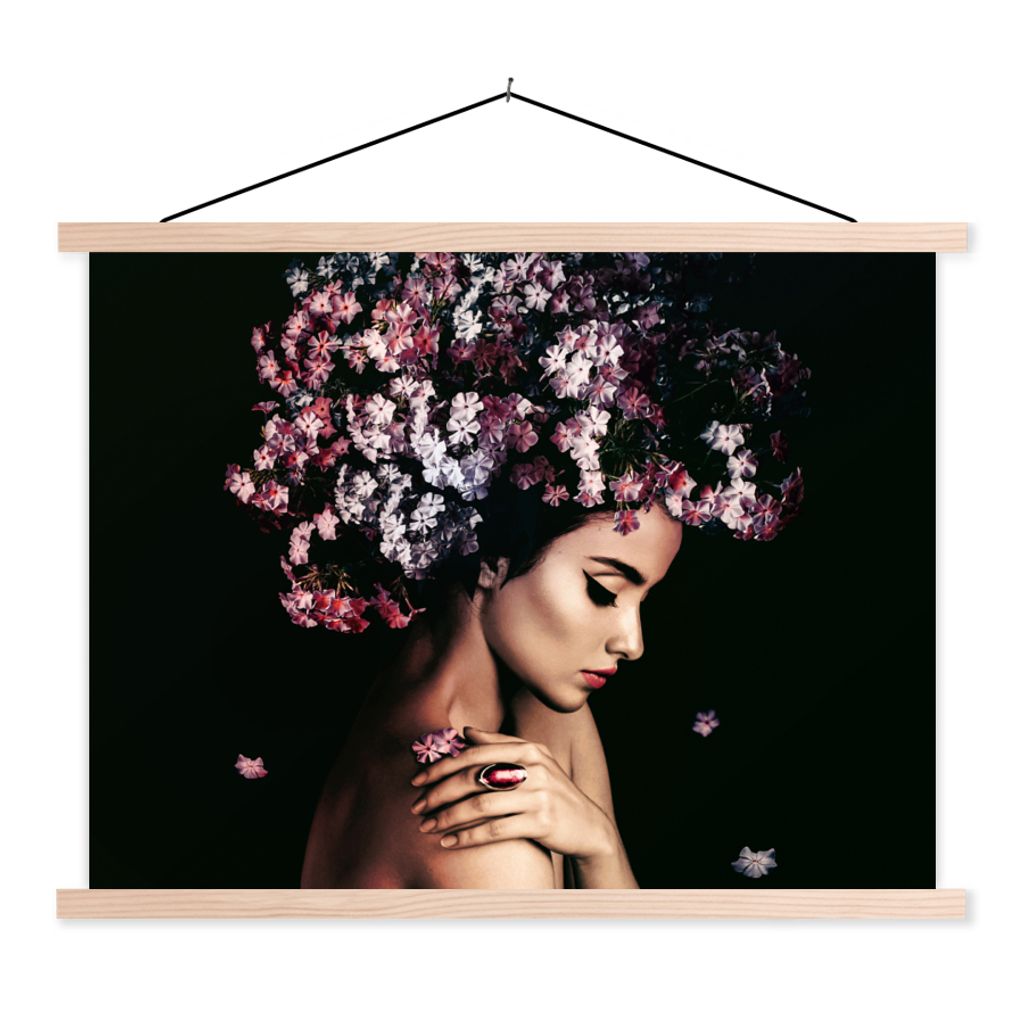 MuchoWow Textilposter Blossom - Frau - Rosa - Luxus 60x45 cm mit holzfarbenen Rahmen - Bild
