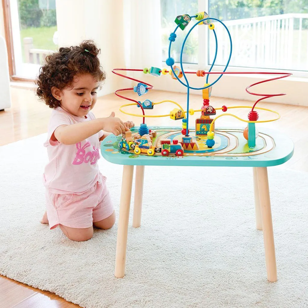 Table de Train Bois Twisting Railway Maze Hape : Finis les Rails au Sol