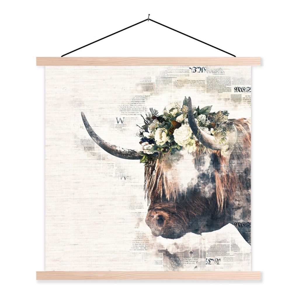 MuchoWow Textilposter Schottischer Highlander - Schottische Kuh - Blumen 60x60 cm mit holzfarbenen Rahmen - Wanddekoration