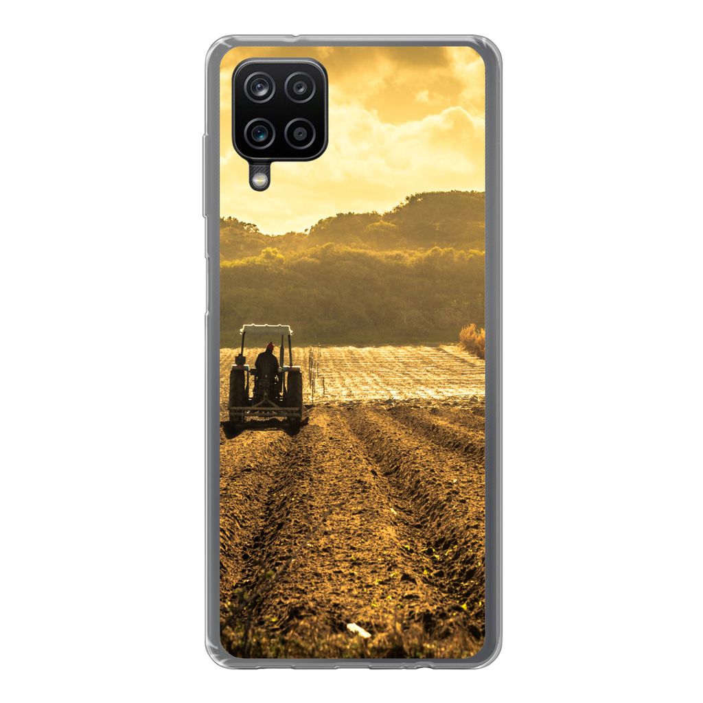 MuchoWow Handyhülle Schutzhülle Hülle für Samsung Galaxy A12 Traktor - Bauernhof - Berg Silikon Softcase Handy Hülle - Bild