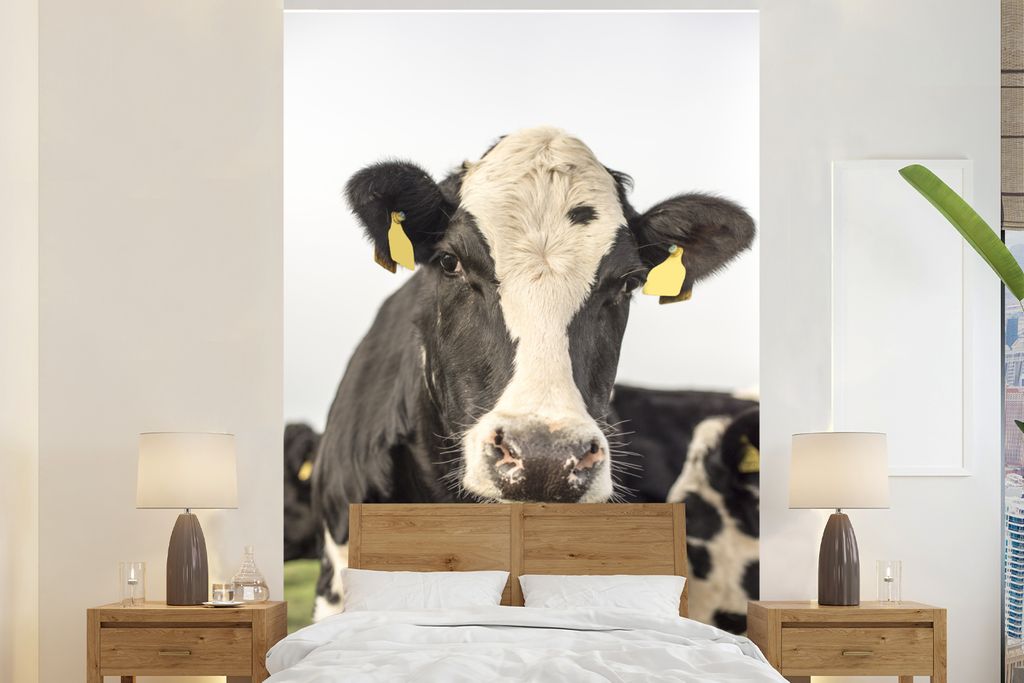 MuchoWow Fototapete für Wohnzimmer oder Schlafzimmer Wandtapete Vinyl Motivtapete Kühe - Etikett - Porträt - 145x220 cm - Wanddekoration